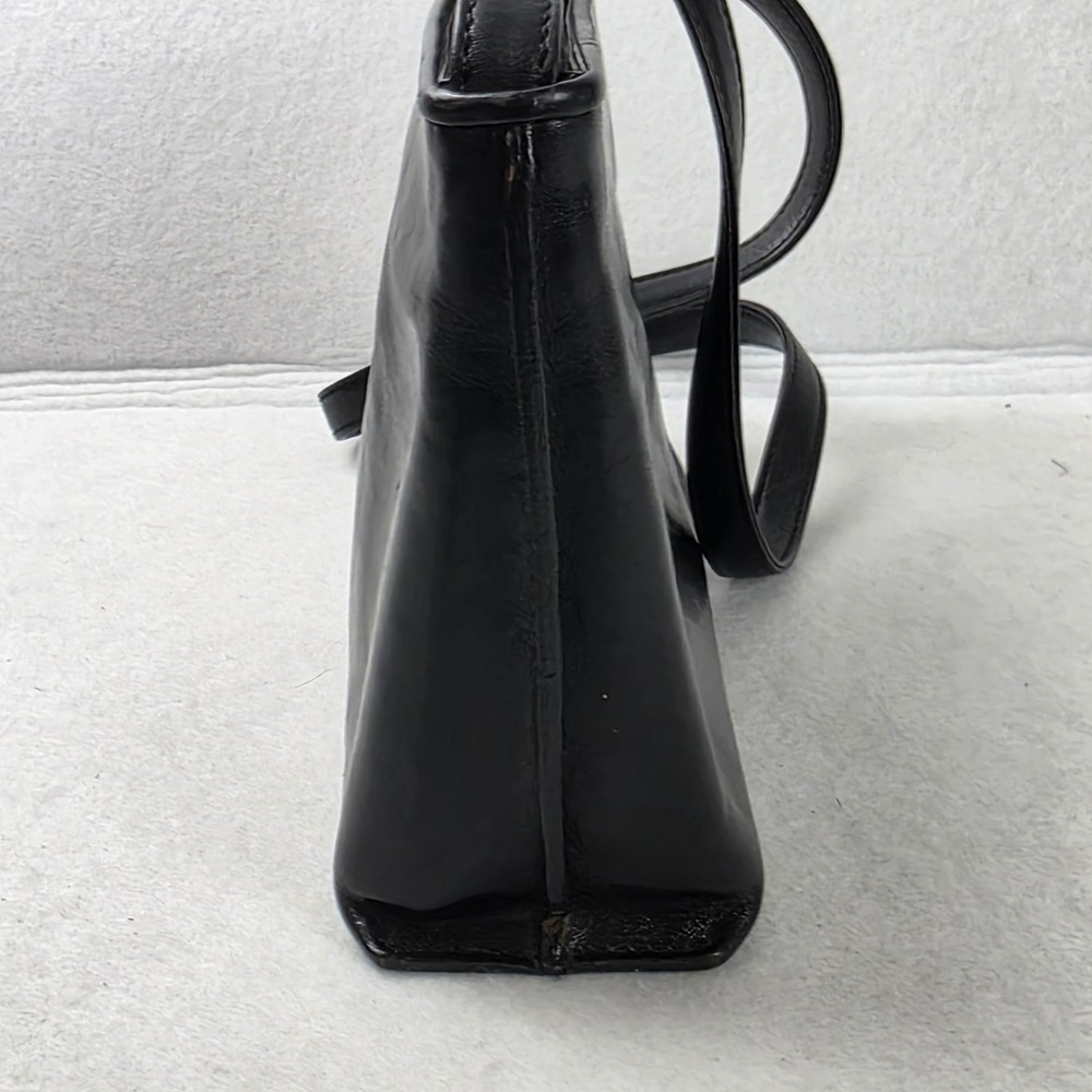Vintage Monsac Black Leather Shoulder Bag Small Zip Top Minimalist Purse - Picture 5 of 12